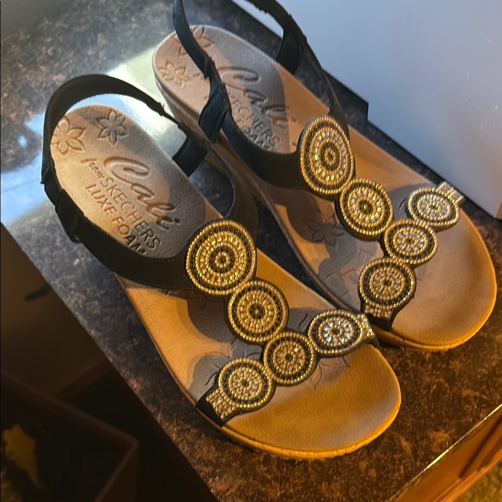 Sketchers sandals